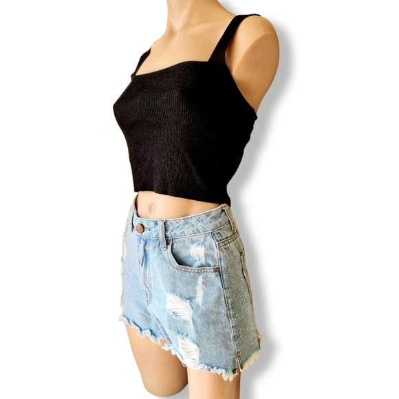 Zara, black, ribbed material, sleeveless crop top BNWT fits AU 6 8 10 12 - Picture 2 of 5